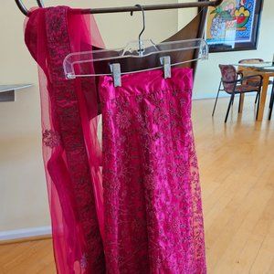 Magenta Indian Lehenga skirt and dupatta